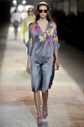 desfile-driesvannoten-parisverao2011rtw-120