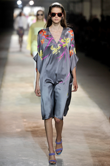 desfile-driesvannoten-parisverao2011rtw-120