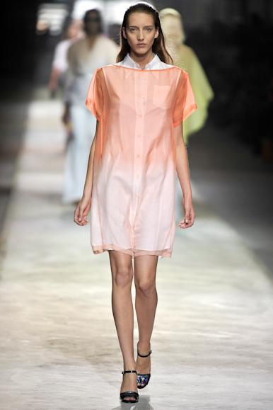desfile-driesvannoten-parisverao2011rtw-123