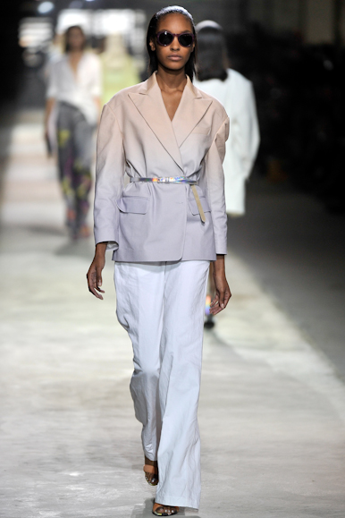 desfile-driesvannoten-parisverao2011rtw-124