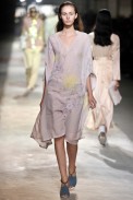 desfile-driesvannoten-parisverao2011rtw-135
