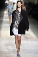 desfile-driesvannoten-parisverao2011rtw-148