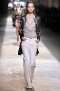 desfile-driesvannoten-parisverao2011rtw-154