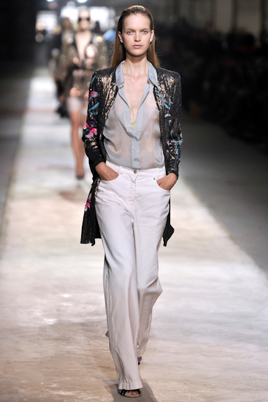 desfile-driesvannoten-parisverao2011rtw-154