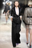 desfile-driesvannoten-parisverao2011rtw-156