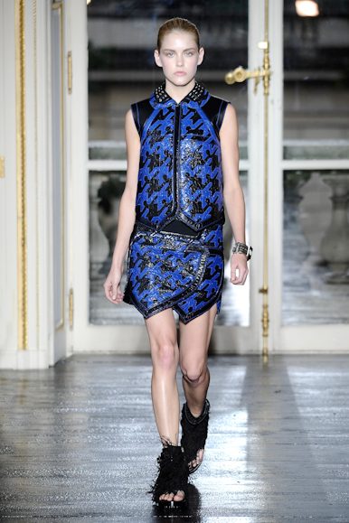 desfile-balenciaga-parisverao2011rtw-106