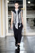 desfile-balenciaga-parisverao2011rtw-115
