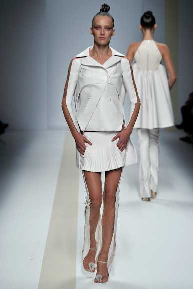 desfile-pedrolourenco-parisverao2011rtw-101