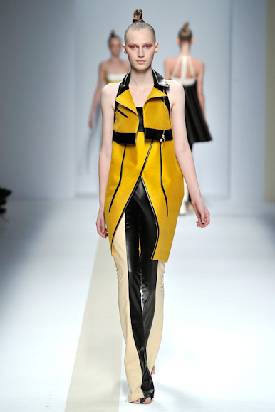 desfile-pedrolourenco-parisverao2011rtw-107