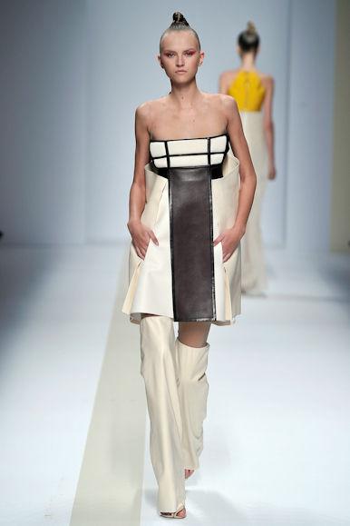 desfile-pedrolourenco-parisverao2011rtw-109
