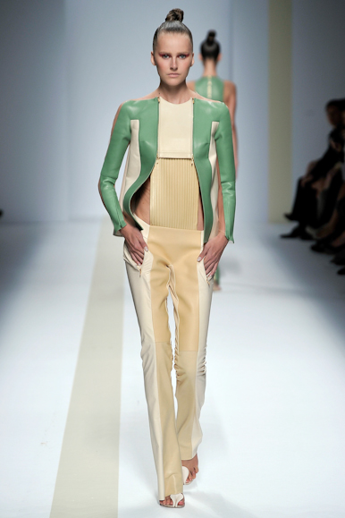 desfile-pedrolourenco-parisverao2011rtw-116
