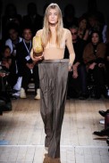 desfile-mmm-parisverao2011rtw-108