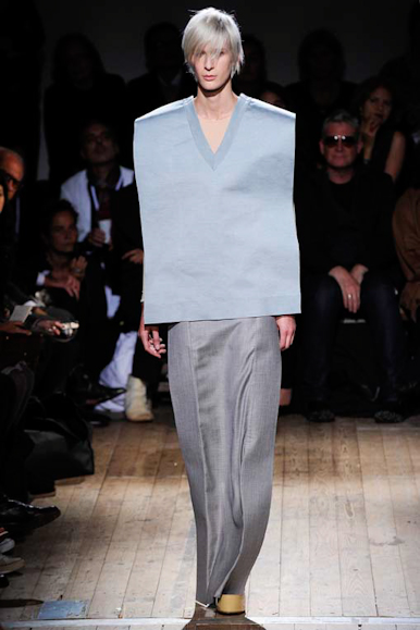 desfile-mmm-parisverao2011rtw-117