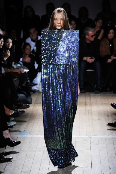 desfile-mmm-parisverao2011rtw-124