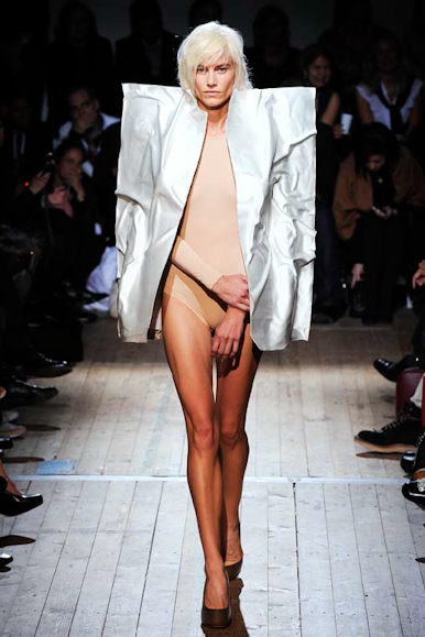 desfile-mmm-parisverao2011rtw-133