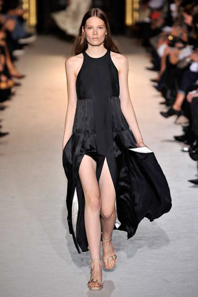 desfile-stellamc-parisverao2011rtw-122