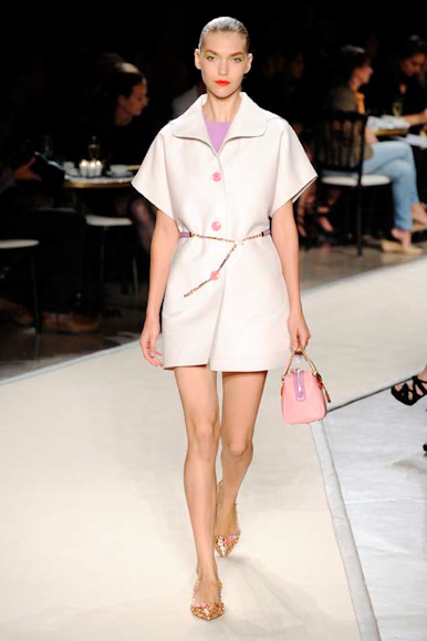 desfile-loewe-parisverao2011rtw-104