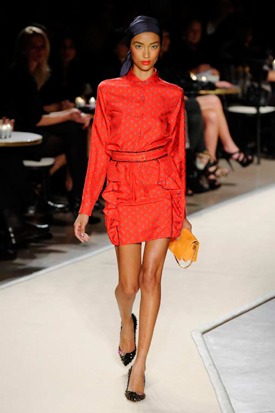 desfile-loewe-parisverao2011rtw-106