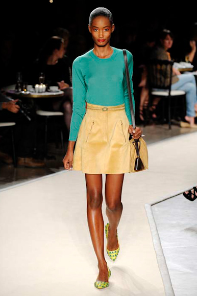 desfile-loewe-parisverao2011rtw-111
