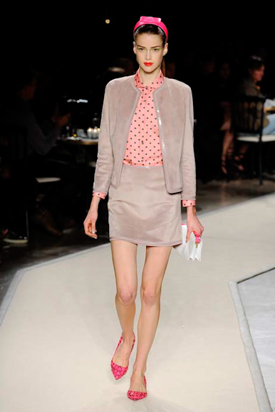 desfile-loewe-parisverao2011rtw-121