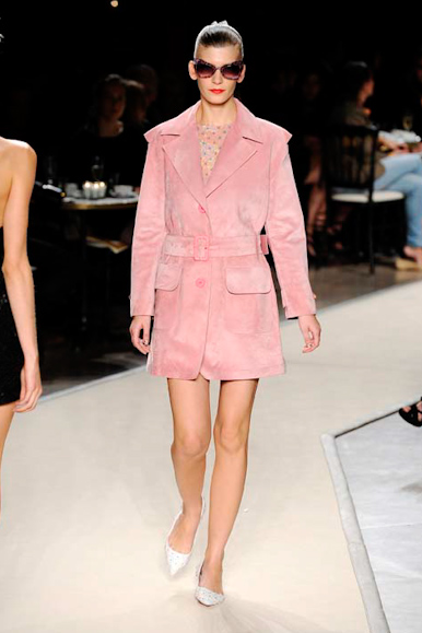 desfile-loewe-parisverao2011rtw-123