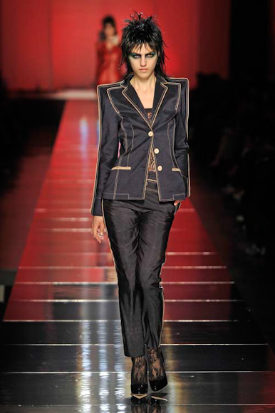desfile-jpgaultier-parisverao2011rtw-112