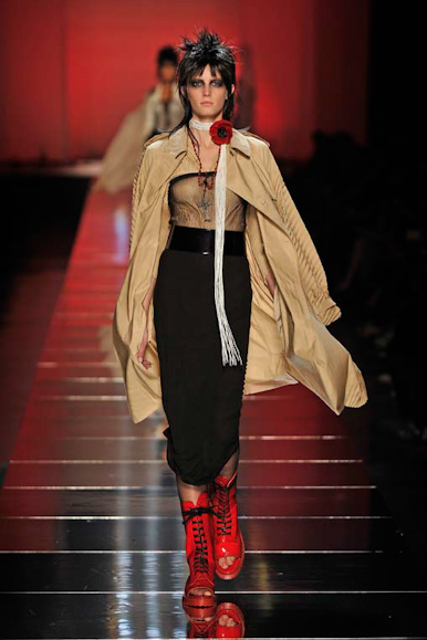 desfile-jpgaultier-parisverao2011rtw-123