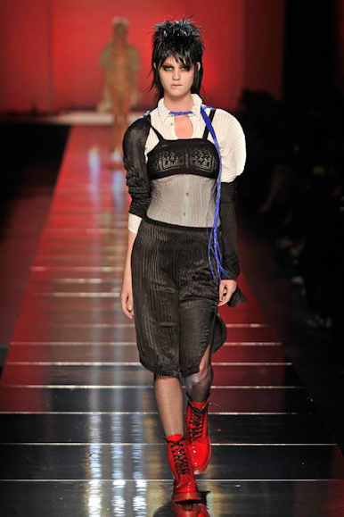 desfile-jpgaultier-parisverao2011rtw-125
