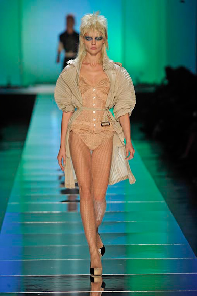 desfile-jpgaultier-parisverao2011rtw-126