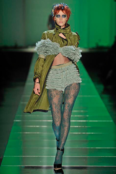 desfile-jpgaultier-parisverao2011rtw-136
