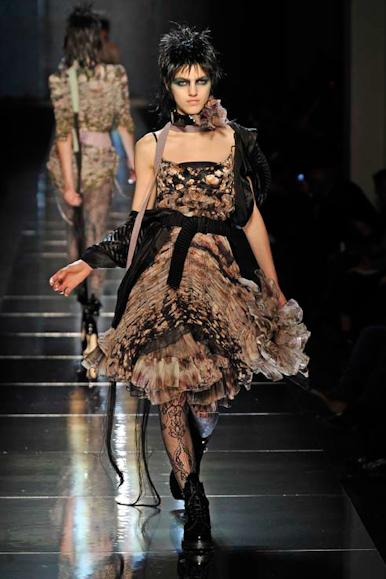 desfile-jpgaultier-parisverao2011rtw-139