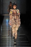desfile-jpgaultier-parisverao2011rtw-143