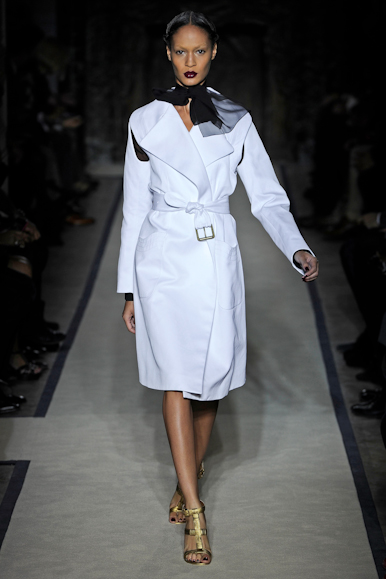 desfile-ysl-parisverao2011rtw-100