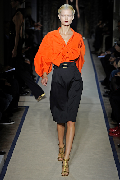 desfile-ysl-parisverao2011rtw-103