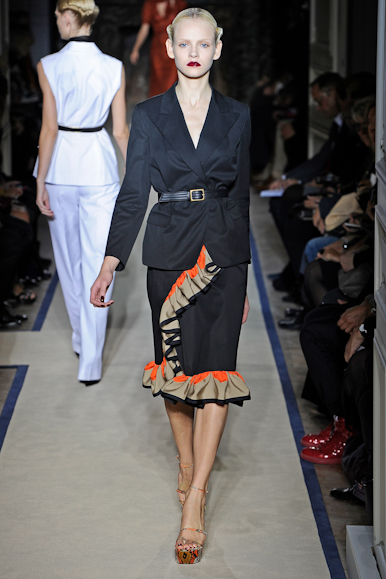 desfile-ysl-parisverao2011rtw-110