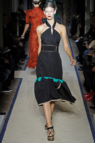 desfile-ysl-parisverao2011rtw-112