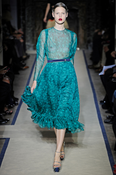 desfile-ysl-parisverao2011rtw-113