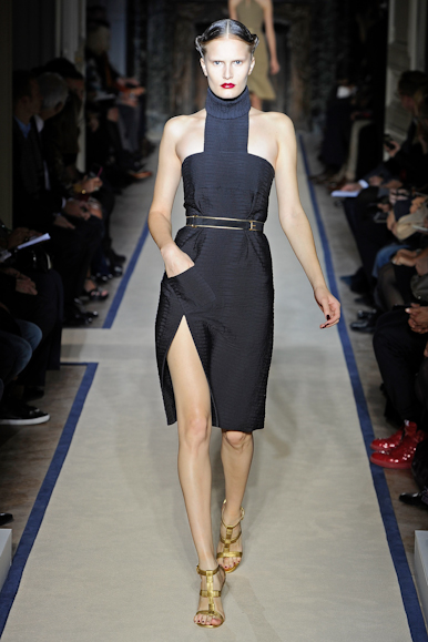 desfile-ysl-parisverao2011rtw-125