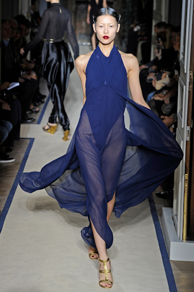 desfile-ysl-parisverao2011rtw-130