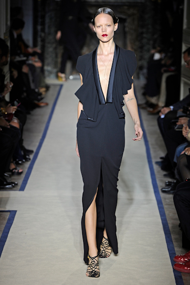 desfile-ysl-parisverao2011rtw-131