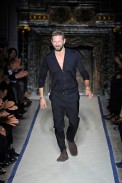 desfile-ysl-parisverao2011rtw-134