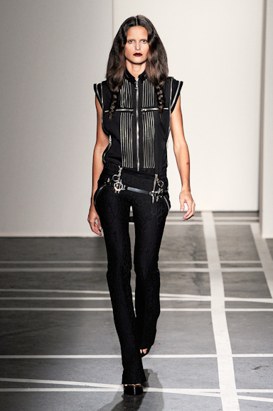 desfile-givenchy-parisverao2011rtw-103