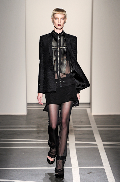 desfile-givenchy-parisverao2011rtw-105