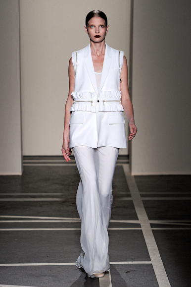 desfile-givenchy-parisverao2011rtw-118