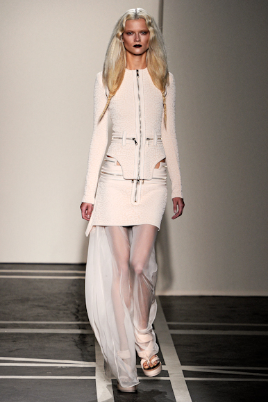 desfile-givenchy-parisverao2011rtw-122