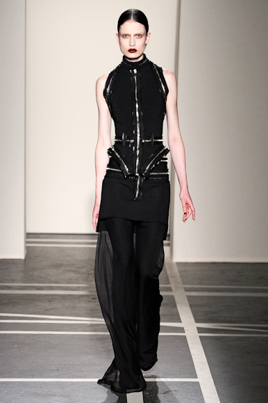 desfile-givenchy-parisverao2011rtw-124