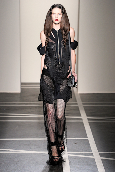 desfile-givenchy-parisverao2011rtw-129