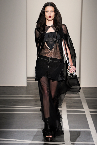 desfile-givenchy-parisverao2011rtw-132