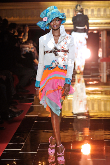 desfile-johngalliano-parisverao2011rtw-110