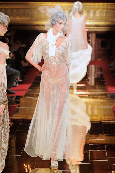 desfile-johngalliano-parisverao2011rtw-123